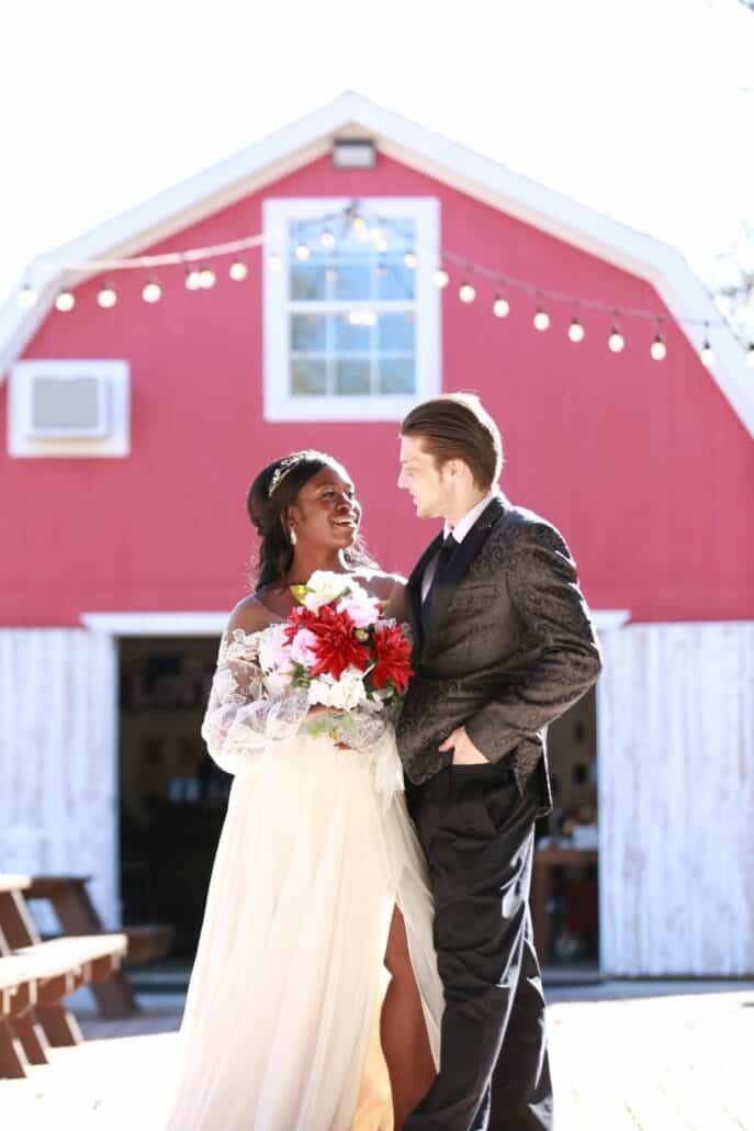 Stunning photo opportunity at Fort Worth Country Memories barn wedding venue