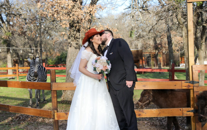 Planning a Weekday Wedding at Fort Worth Country Memories