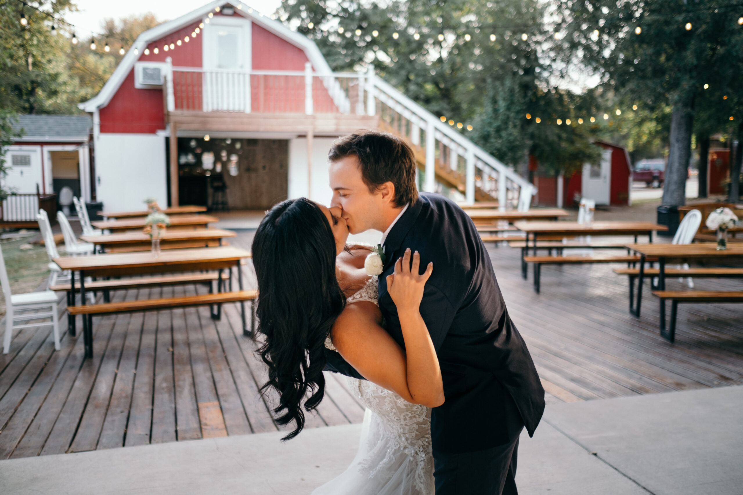 Dallas Couples Choose Fort Worth for Affordable Wedding Venues